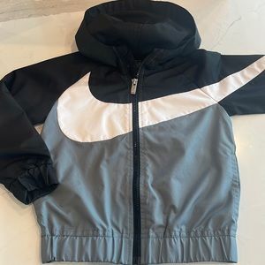 Nike boys wind runner jacket